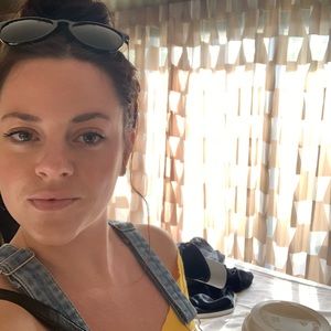 Meet your Posher, Casey